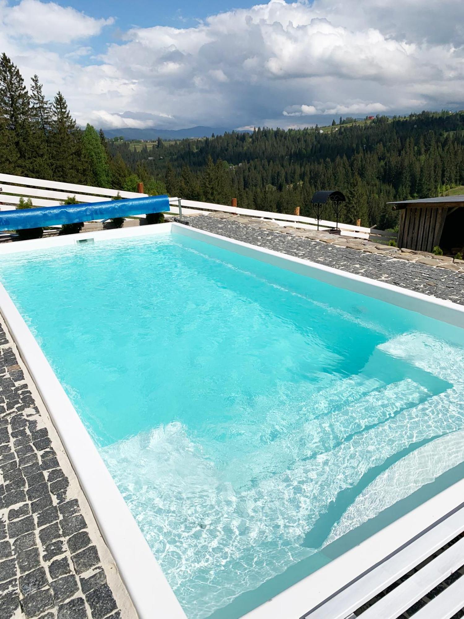 Ozone Minihotel 야블루니츠야 외부 사진
