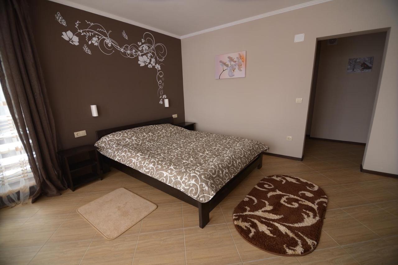 Ozone Minihotel 야블루니츠야 외부 사진